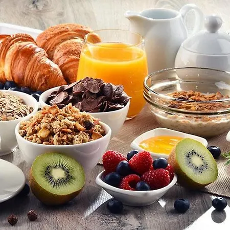 Eat Well Sleep Well Affittacamere *