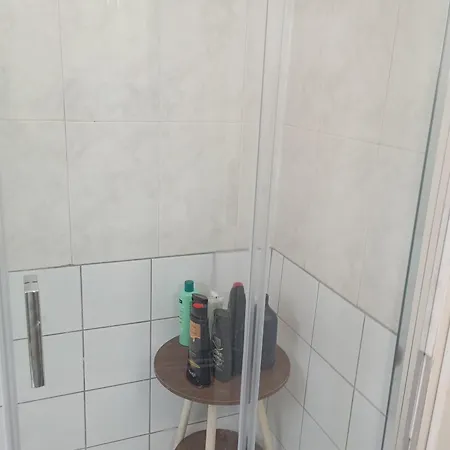 Eat Well Sleep Well בית הארחה לרנקה